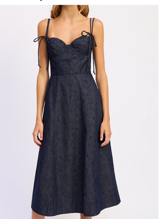 En Saison Dresses & Skirts - En Saison Sleeveless Navy dark denim  Midi Dress with Tie Straps M